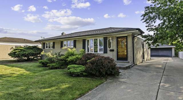 Photo of 23729 Grove St, Saint Clair Shores, MI 48080