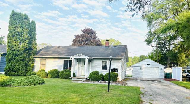 Photo of 1203 N Wenona St, Bay City, MI 48706