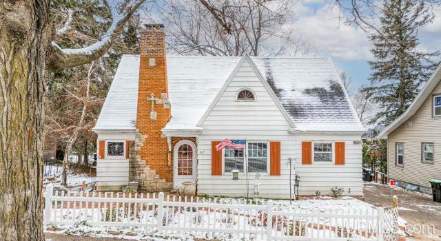 Photo of 507 E F St, Iron Mountain, MI 49801