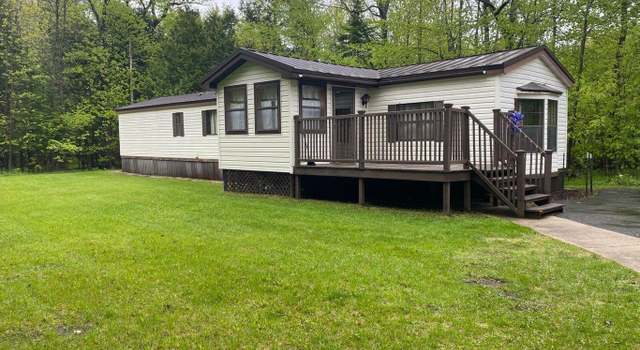 Photo of N9235 Strawe Rd, Curtis, MI 49820