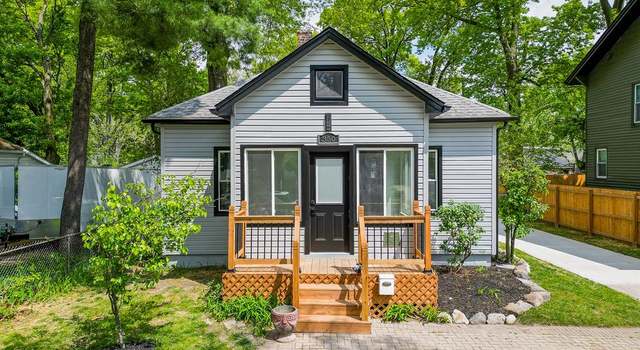 Photo of 350 W HAZELHURST St, Ferndale, MI 48220 3310
