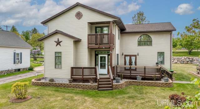 Photo of 809 E D St, Iron Mountain, MI 49801