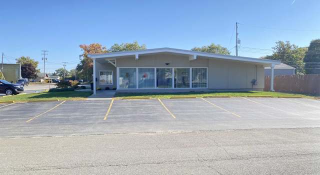 Photo of 315 Oak Grove St, Manistee, MI 49660