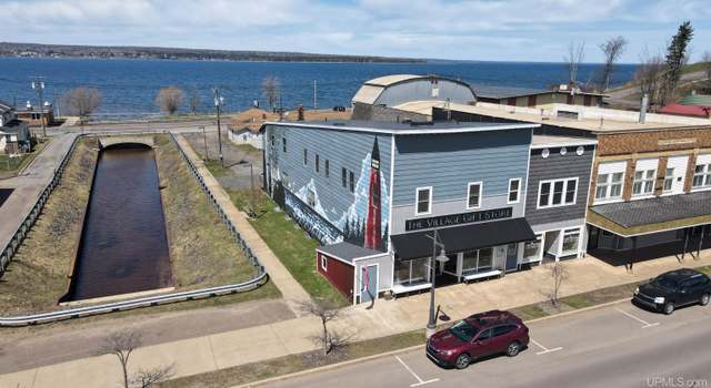 Photo of 102/104 N Main St, L'anse, MI 49946