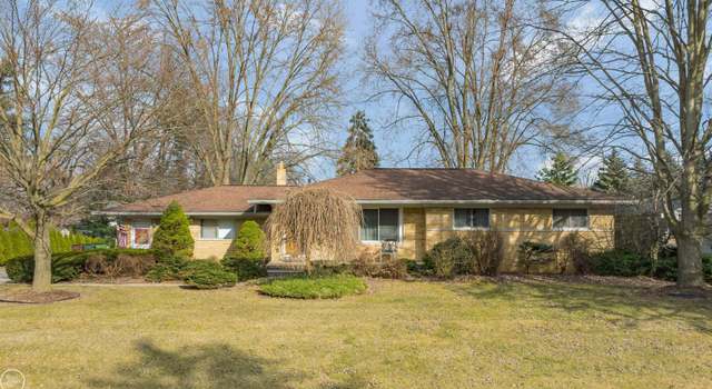 Photo of 49970 White Mill Dr, Shelby Twp, MI 48317