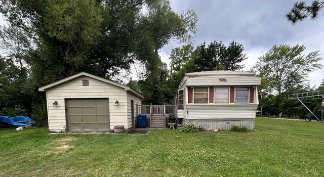 Photo of 103 Lakeside Dr, Houghton Lake Heights, MI 48630