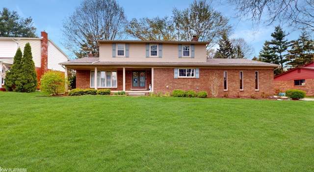 Photo of 55770 Sandy Ln, Shelby Twp, MI 48316