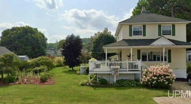 Photo of 221 W Superior Street St, Munising, MI 49862