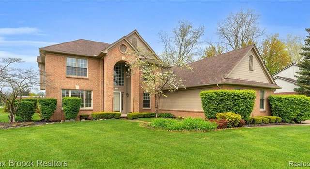 Photo of 1021 OAK TREE Ln, Bloomfield Hills, MI 48304 1177