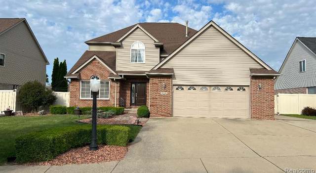 Photo of 29049 Sugar Island Ct, Gibraltar, MI 48173 9571