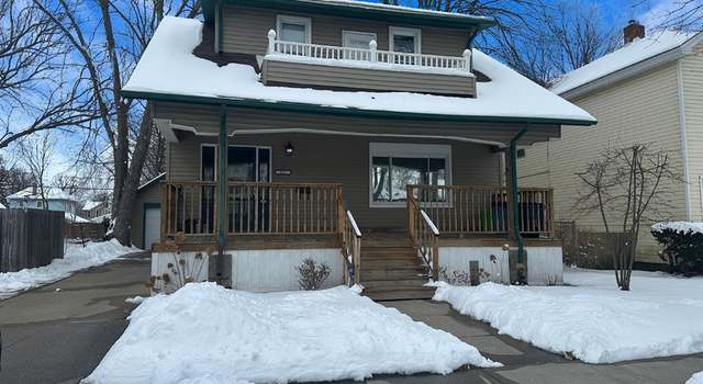 Photo of 921 WALL St, Port Huron, MI 48060 5215