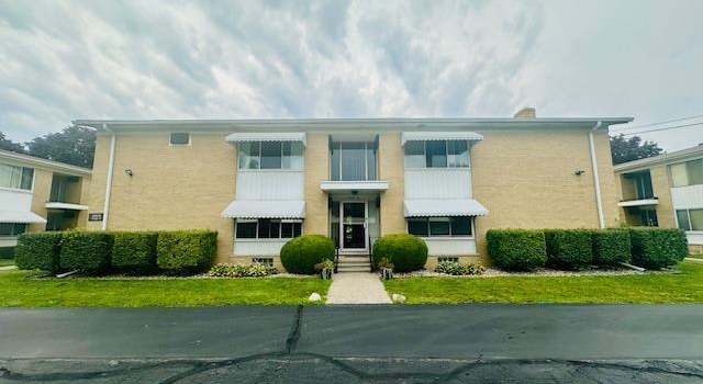 Photo of 21364 Beaconsfield St #3, Saint Clair Shores, MI 48080