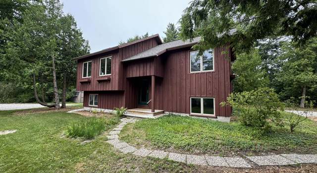 Photo of 408 S Fourth St, Leland, MI 49654