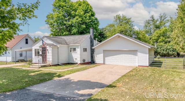 Photo of 324 Doraland St, Kingsford, MI 49802