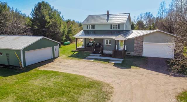 Photo of 500 N Westwood Dr, Ishpeming, MI 49849