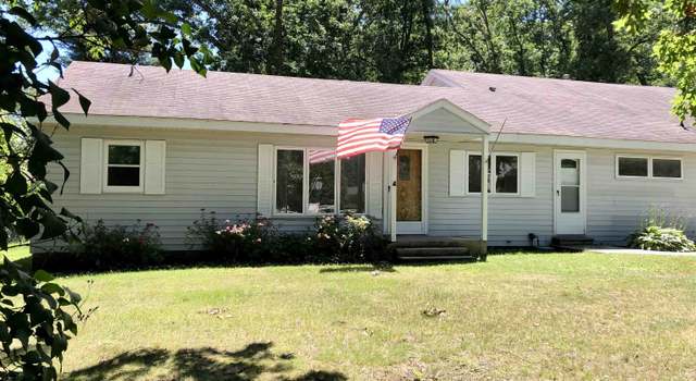 Photo of 299 Parklane Dr, Harrison, MI 48625