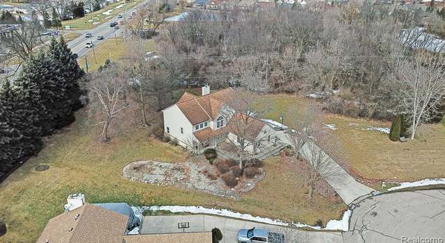 Photo of 2091 PALMER Dr, Wixom, MI 48393 1247