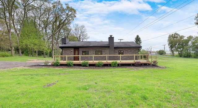 Photo of 8760 HYNE Rd, Brighton, MI 48114 8926