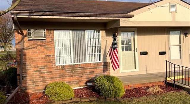 Photo of 25234 Franklin Ter #1, South Lyon, MI 48178