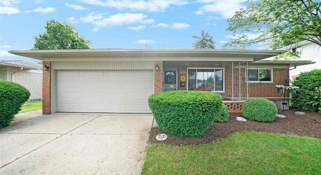 Photo of 34074 Foxboro Rd, Sterling Heights, MI 48312