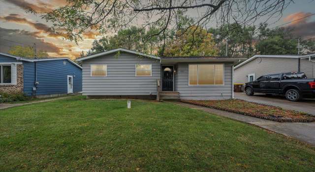 Photo of 421 E Clinton St, Vernon, MI 48476