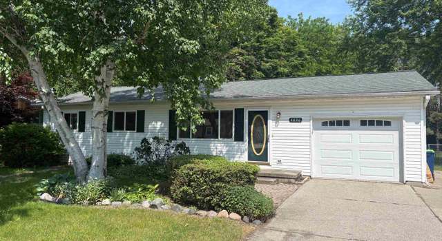 Photo of 4896 Cherokee Rd, Saginaw, MI 48604