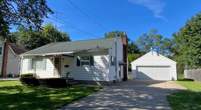 Photo of 816 S Ball St, Owosso, MI 48867