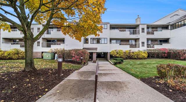 Photo of 30414 ORCHARD LAKE Rd #23, Farmington Hills, MI 48334 1363