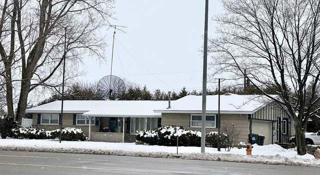 Photo of 615 S Lincoln Rd, Escanaba, MI 49829