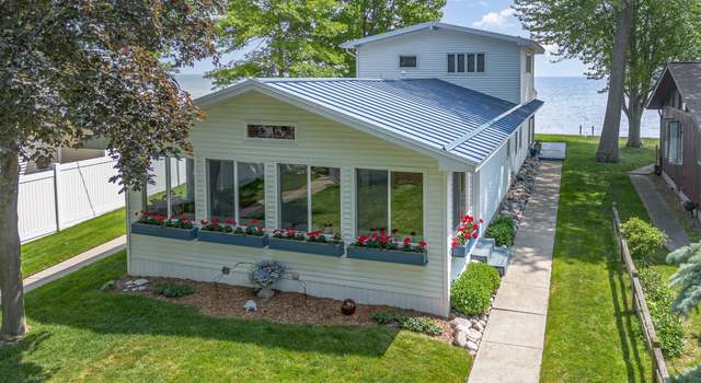 Photo of 323 S Linwood Beach Rd, Linwood, MI 48634