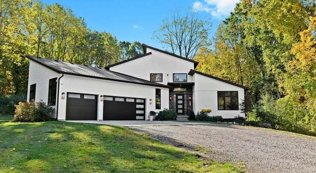 Photo of 3475 W BUNO Rd, Milford, MI 48380 4203