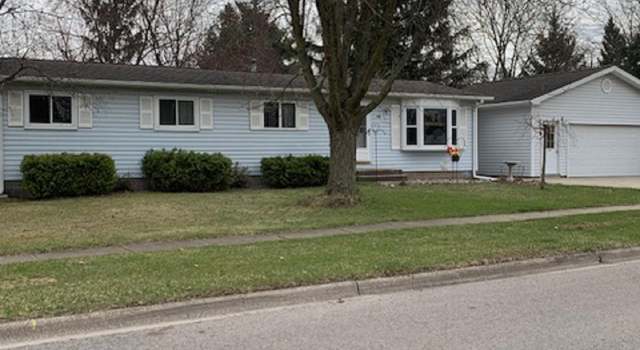 Photo of 400 Cairns St, Tecumseh, MI 49286