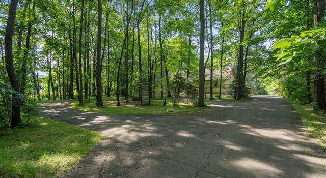 Photo of 1500 Rustic Ln, Commerce, MI 48390 2268