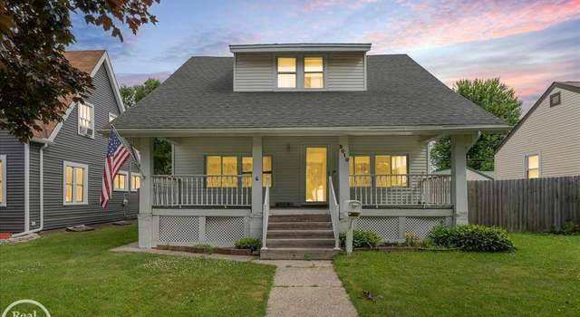 Photo of 2019 Griswold St, Port Huron, MI 48060