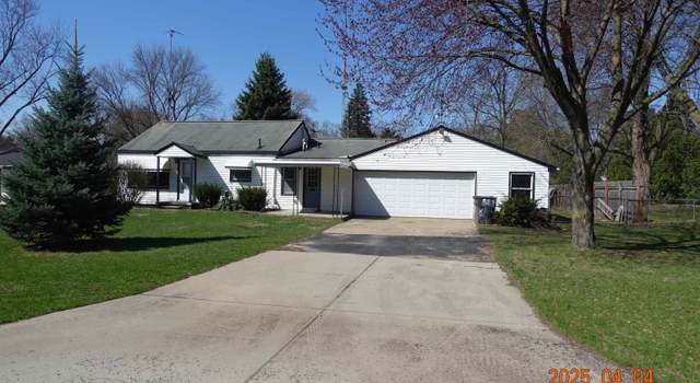 Photo of 36571 BIRWOOD St, Clinton Township, MI 48035
