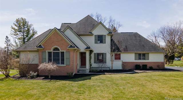 Photo of 411 CHERRY TREE Ln, Rochester Hills, MI 48306 3310
