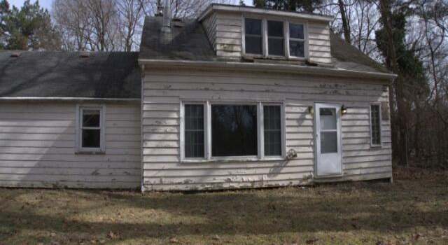 Photo of 402 SEARLES Ave, Benton Harbor, MI 49022 5435