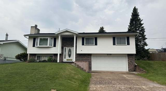 Photo of 220 S Lilac St, Ishpeming, MI 49849