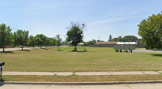 Photo of 3030 N Water St, Bay City, MI 48708