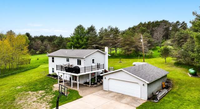Photo of 4700 Clam Lake Dr, Bellaire, MI 49615