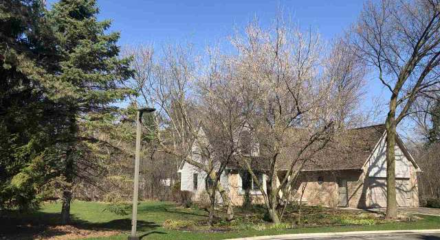 Photo of 767 Natures Ridge Ln, Bay City, MI 48708