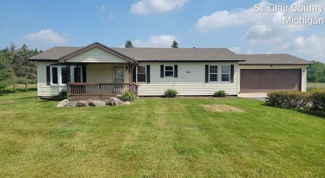 Photo of 9310 Hill Rd, Wales, MI 48027