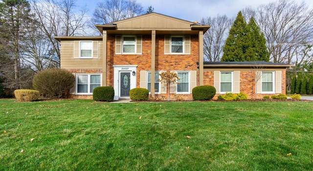 Photo of 30037 RAVENSCROFT St, Farmington Hills, MI 48331 2179