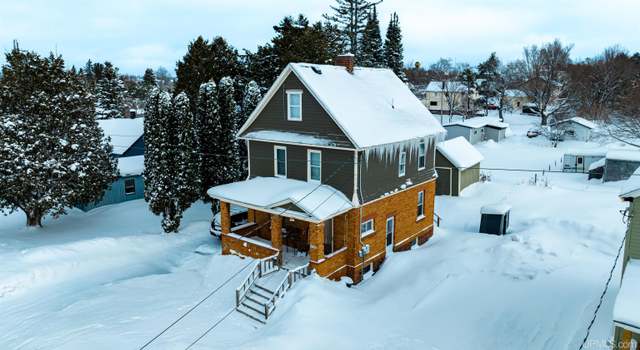Photo of 47764 Main St, Houghton, MI 49931
