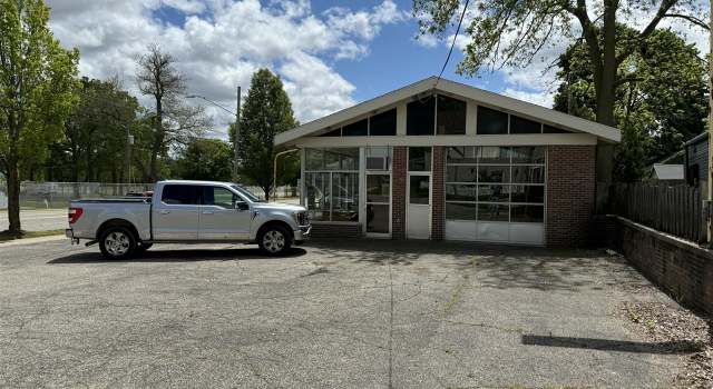 Photo of 120 S Broad St, Hillsdale, MI 49242