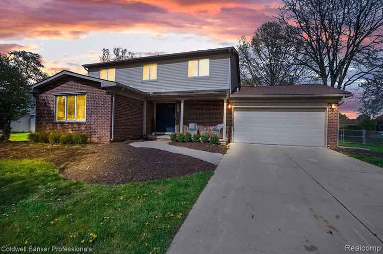 Photo of 22626 DEERFIELD Rd Novi, MI 48375 4431