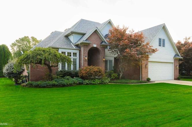 38977 Parkway Cir, Harrison Twp, MI 48045 | MLS# 50007022 ...