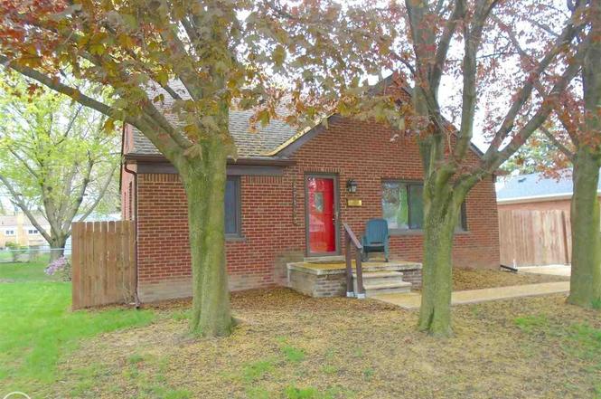 27183 Little Mack Saint Clair Ss Mi 48081 Mls 31379592 27183 Little Mack Saint Clair Ss