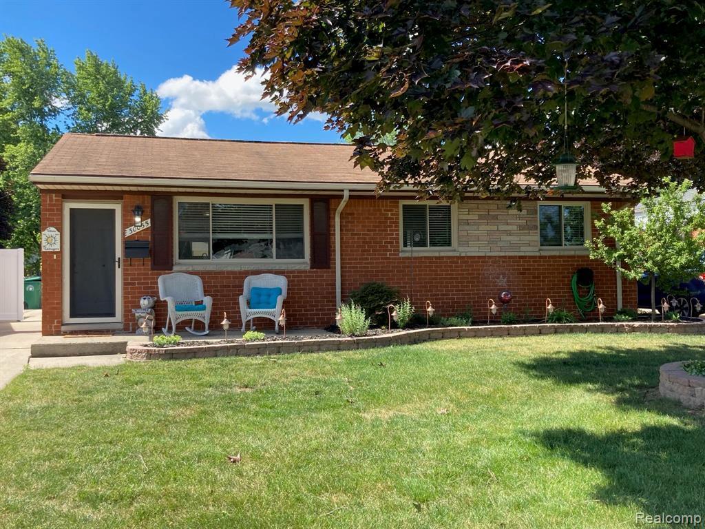 30055 Maplewood St, Garden City, MI 48135 | MLS# 2210060004 | Redfin