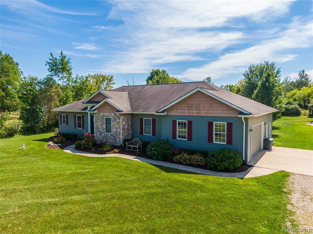 10446 County Line Rd, Groveland Twp, MI 48462 MLS 219094007 Redfin